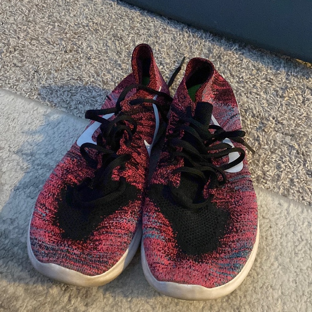 Nike Flyknit Running Shoes size 8.5